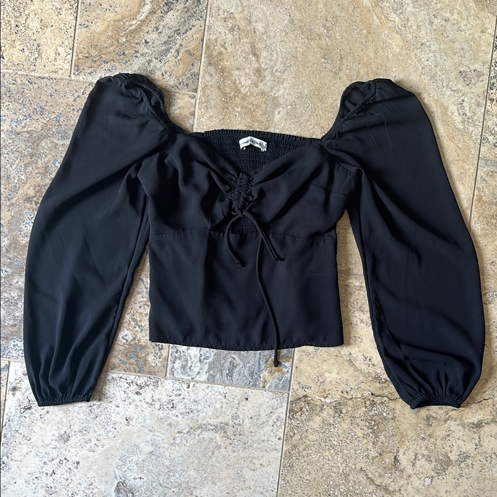 A&F Long Sleeve Cinched Front Cutout Top